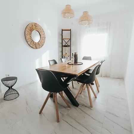 Shiny Nab Super Family Apartment Malaga Exterior photo