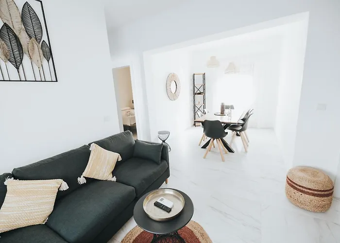 Shiny Nab Super Family Apartment